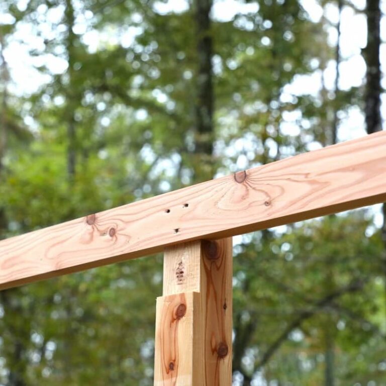 【構造】切り欠き上部_アップ_IMG_9543_圧縮版_正方形 (1)